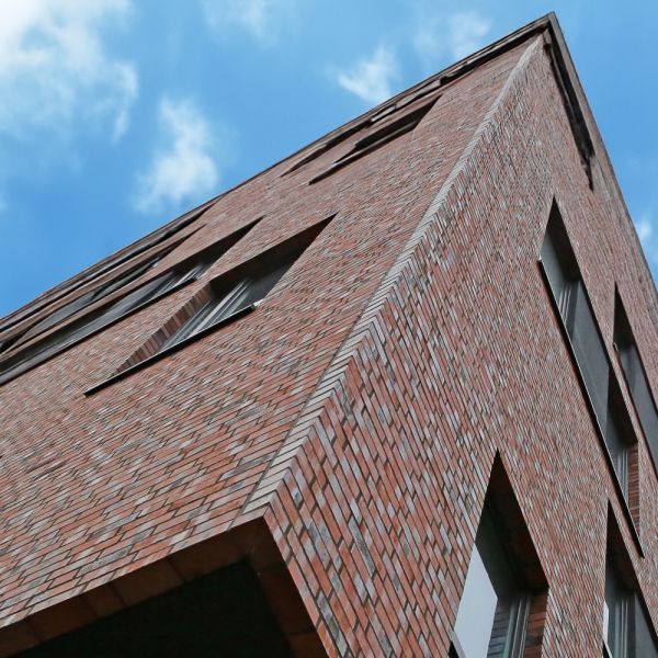 Fassadenausschnitt Zahnarztpraxis Dental Protection an der Ecke Schulweg/Henriettenstraße