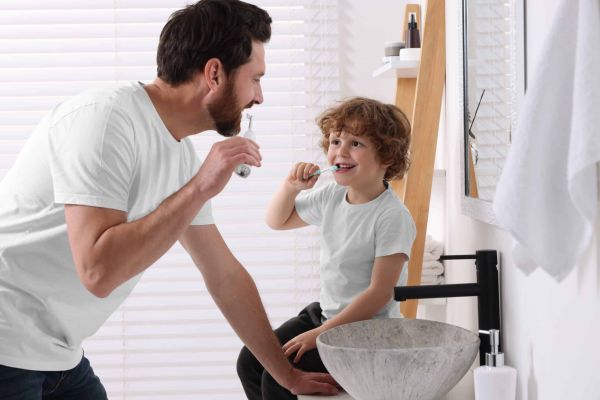 Schützen Sie Ihre Zähne mit guter Mundhygiene, durch regelmäßige professionelle Zahnreinigung und eine gesunde Ernährung vor schmerzhaften Zahnschäden.